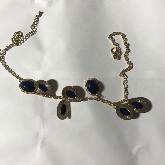 Deep πΉπΈ blue πΉπΈ gold πΈπΉ statement neckless - Picture 5 of 8